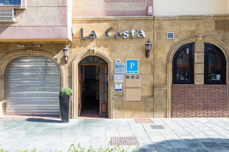 Exterior & Views 2, Hostal La Costa, Almería