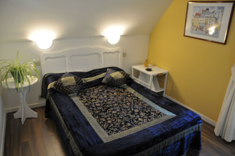 Bedroom 5, Chambres d'hôtes du Manoir de Blanche Roche, Ille-et-Vilaine