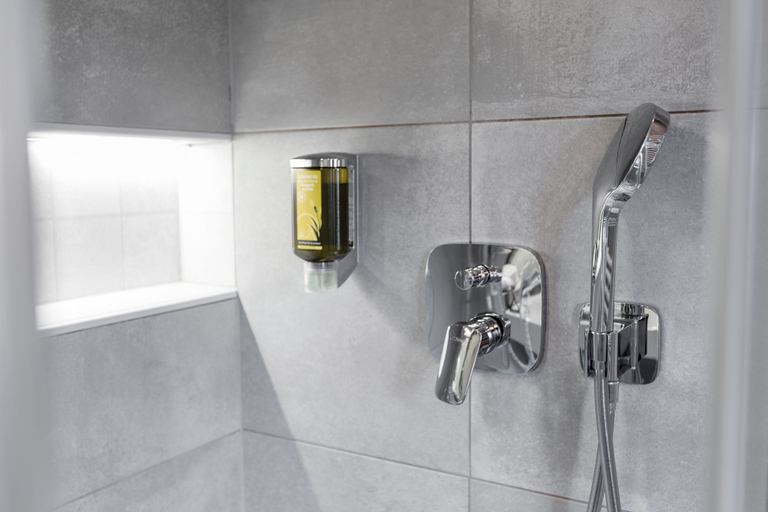 Bathroom 3, Garni Hotel Cirman, Medvode