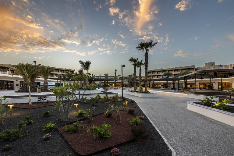 Exterior & Views 2, Barcelo Lanzarote Active Resort, Las Palmas