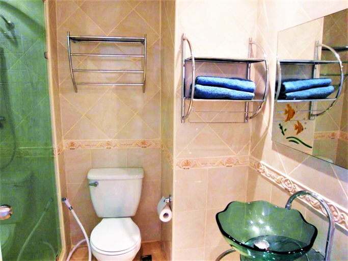 Bathroom, Studio Close to Jomtien Beach, Pattaya