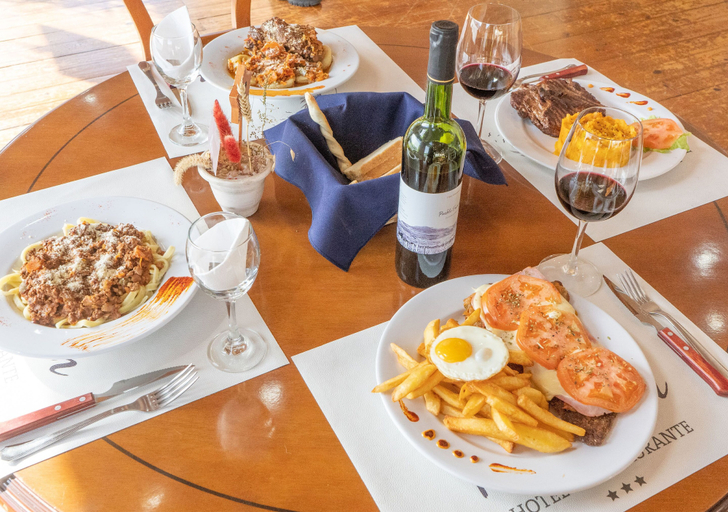 Food & Drinks 5, Hotel Ñuke Piren, Ñorquín
