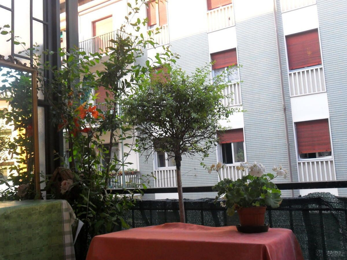 Others 5, Easy Dream Rooms, Verona