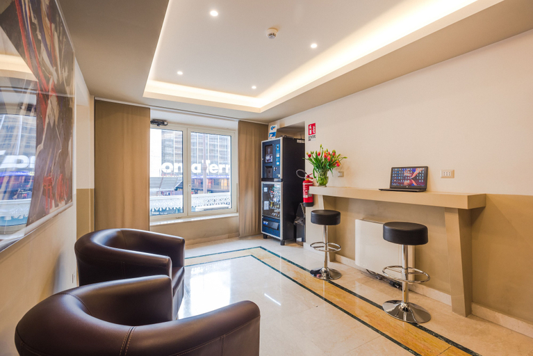 Others 4, Raeli Hotel Siracusa, Roma