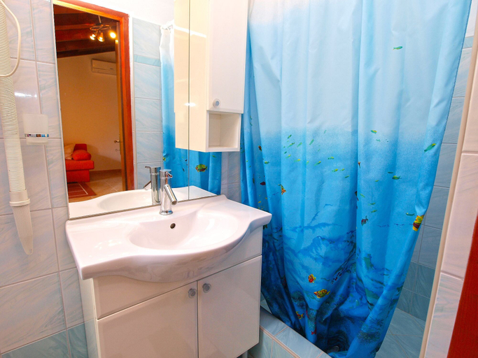 Bathroom 3, Apartment 730, Pula