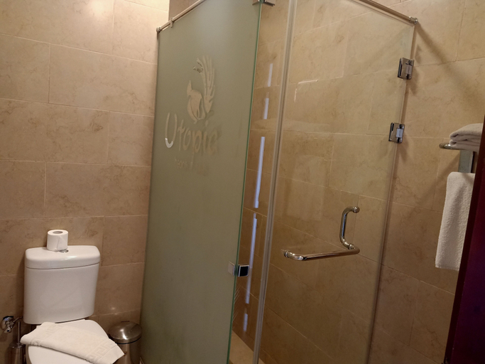 Bathroom 5, Utopia Beach Club, Al-Qusayr