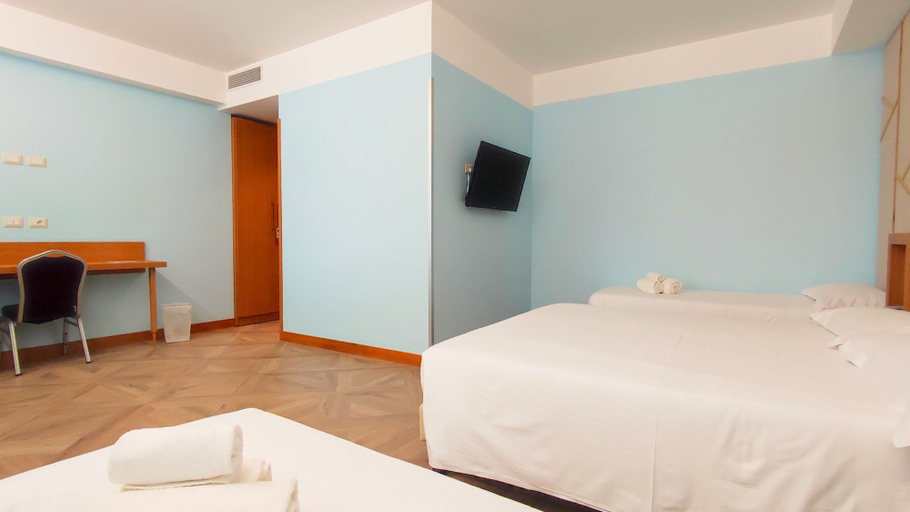 Bedroom 4, Catania Sea Palace Hotel, Catania