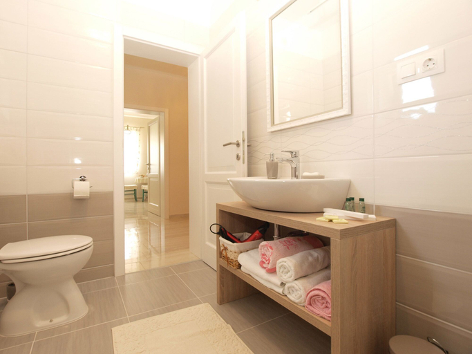 Bathroom 3, Apartment 1654, Ližnjan