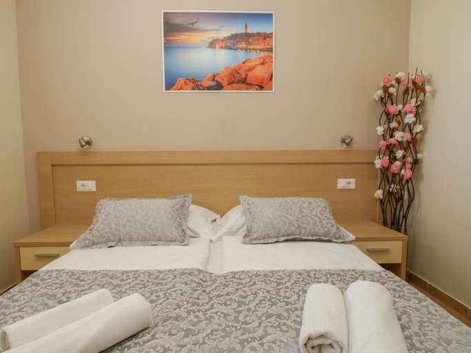 Bedroom 2, Villa Bondi, Makarska