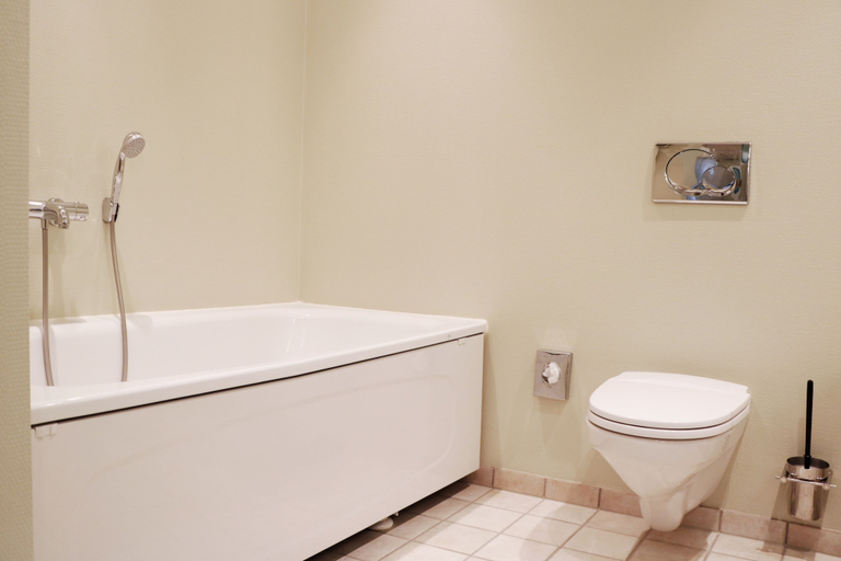 Bathroom 3, Hotel Skivehus, Skive