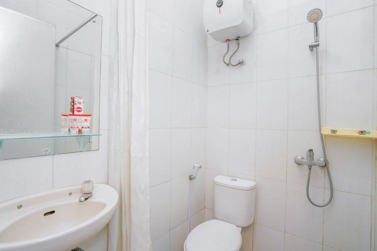 Bathroom 4, Capital O 1086 2oscar, Surabaya