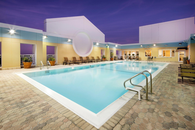 Sport & Beauty 2, Sheraton® Suites Fort Lauderdale West, Broward
