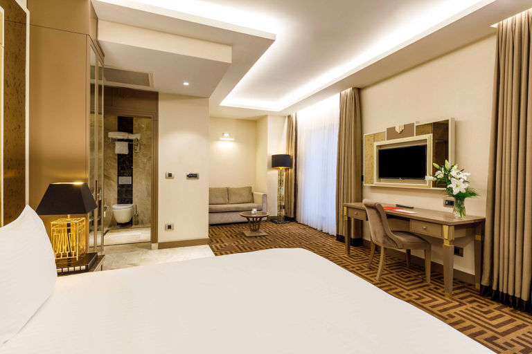 Bedroom 3, Ramada by Wyndham Istanbul Golden Horn, Beyoğlu