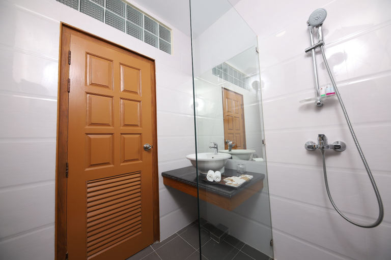 Bathroom 3, Bagan Sense Hotel, Myingyan