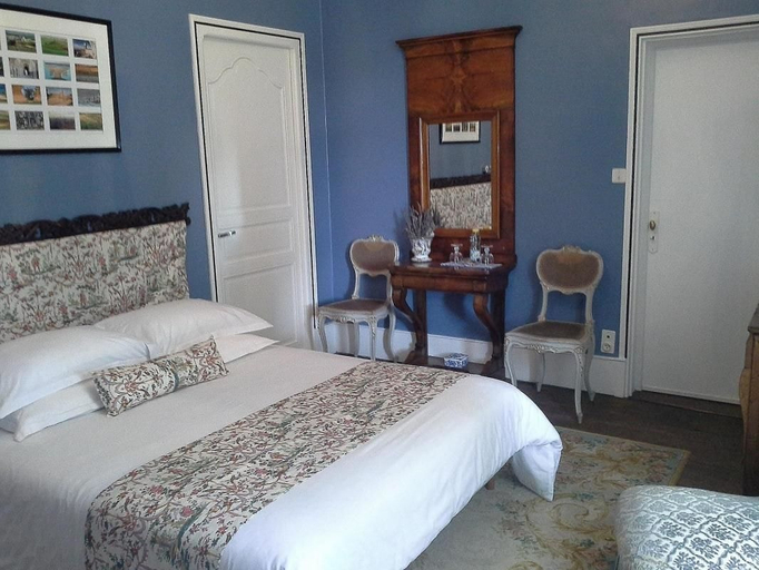 Bedroom 3, Le Logis De Ruelle, Charente