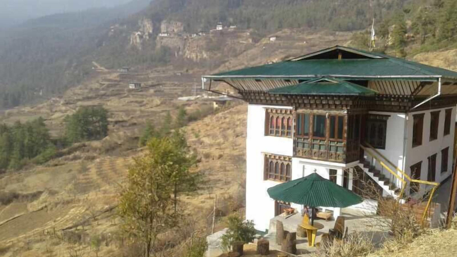 Exterior & Views 2, Kuenley Home stay, Lungnyi