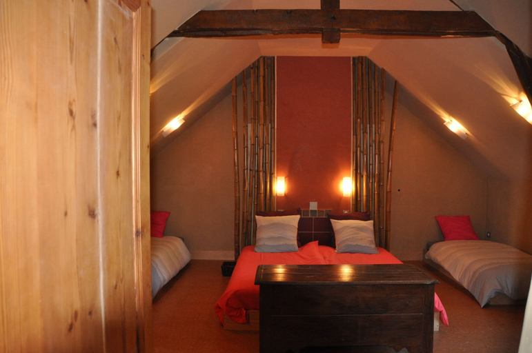 Bedroom 2, Les Jardins de Beauve, Oise