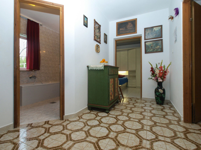 Others 4, Apartment 924, Fažana