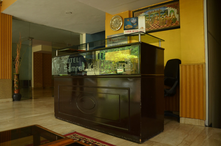 Others 4, Hotel Samrat Kaushambi, Gautam Buddha Nagar