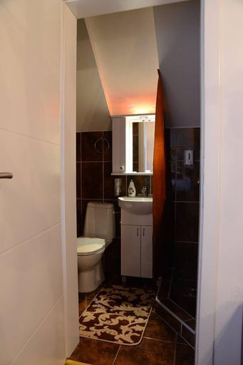 Bathroom 3, Vivaldi Suites, Niš
