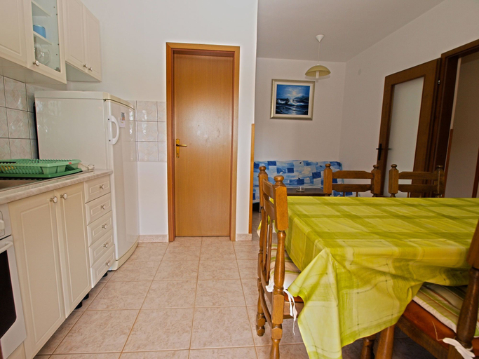 Others 4, Apartment 39, Medulin