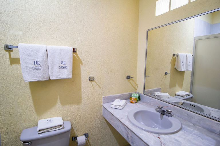 Bathroom 4, Hotel El Español Centro Histórico, Mérida