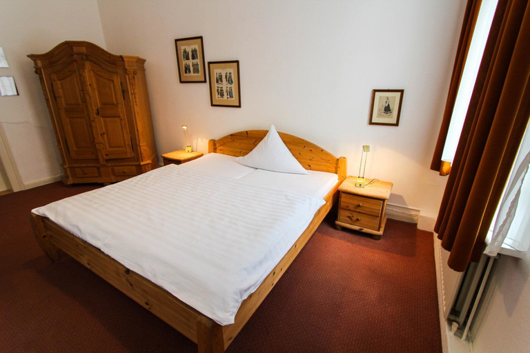 Bedroom 2, Gästehaus Deutsches Haus, Northeim