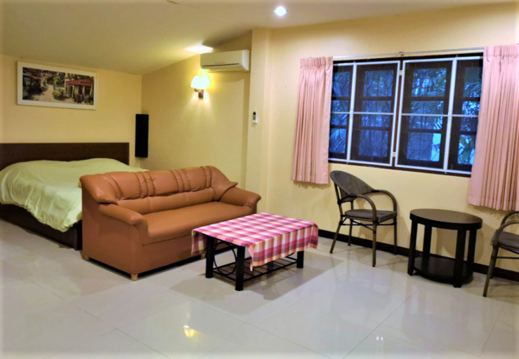 Others 5, Busaba House, Pattaya