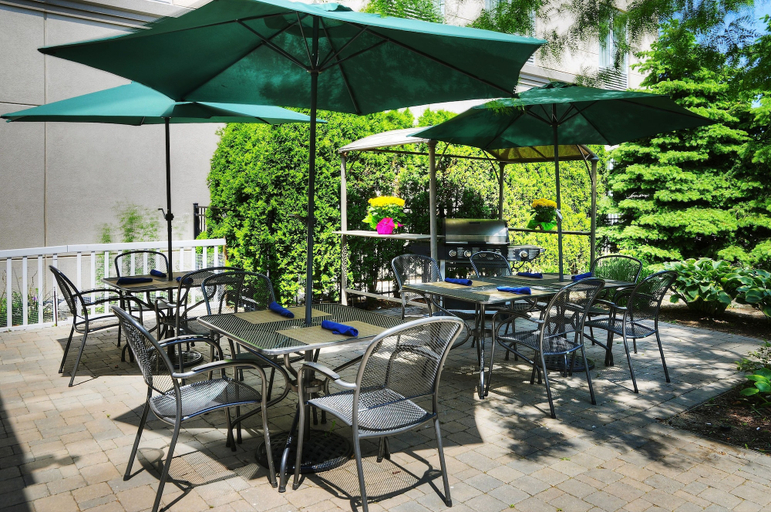 Food & Drinks 5, Hilton Garden Inn Toronto/Burlington, Halton