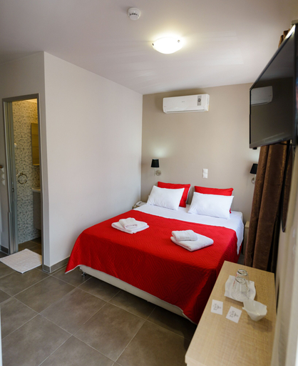 Bedroom 4, Hotel Lux, Attica