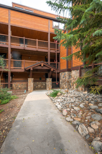 Exterior & Views 2, Sundowner Condos by CRMR, Summit
