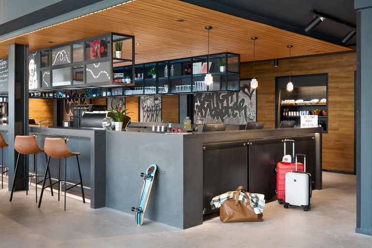 Food & Drinks 5, Moxy Bristol, Bristol