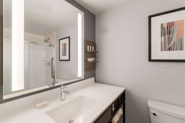 Bedroom 4, Hilton Garden Inn Reno, Washoe