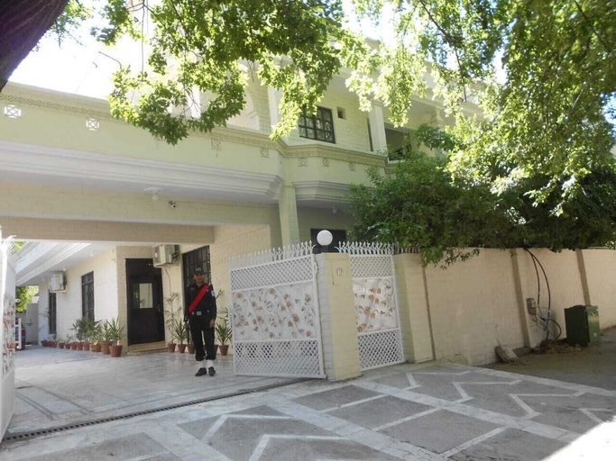 Exterior & Views, Premier Inn Executive, Islamabad