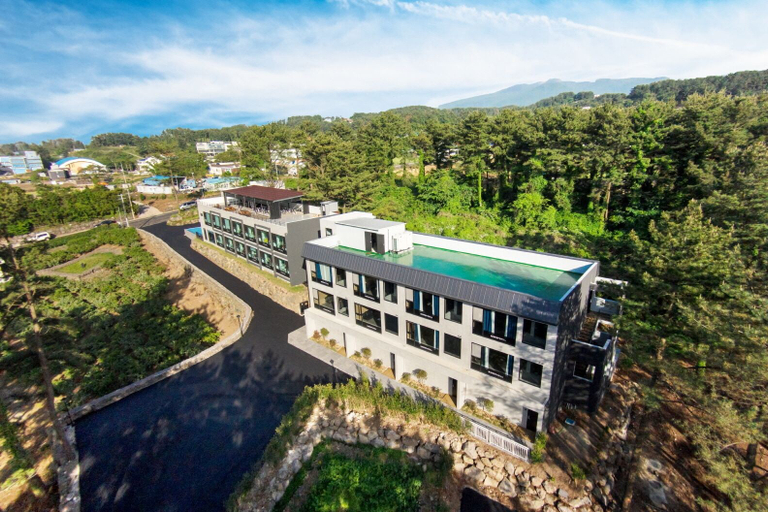 Exterior & Views 2, Ninespavill, Jeju