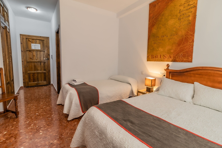 Bedroom 3, Hotel Las Errizas by Vivere Stays, Cádiz