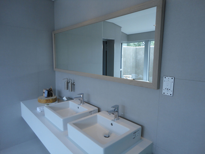 Bathroom 5, NWR Gross Barmen Resort, Okahandja