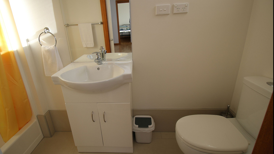 Bathroom 4, Beauty Point Tourist Park, West Tamar - Pt A