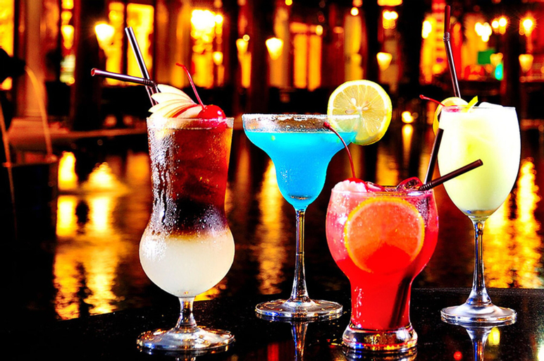 Food & Drinks 15
