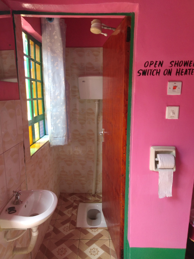 Bathroom, Chelsea Blues Hotel, Kibwezi West