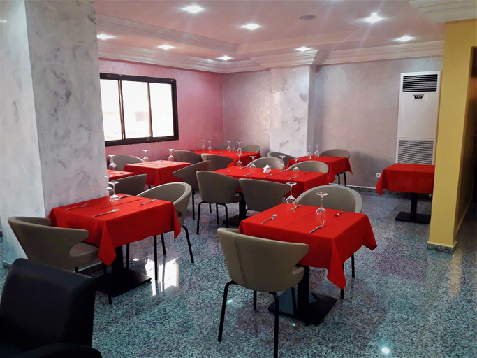 Food & Drinks 5, Hotel Jouvence International, Mfoundi
