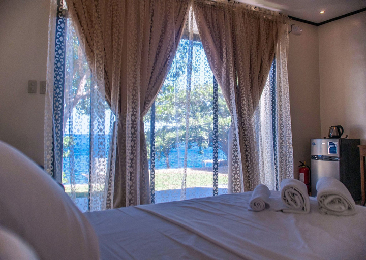 Bedroom 3, Bentrina Diving Resort, Mabini