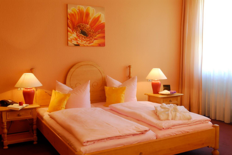 Bedroom 3, Kurhotel Fürstenhof, Harz