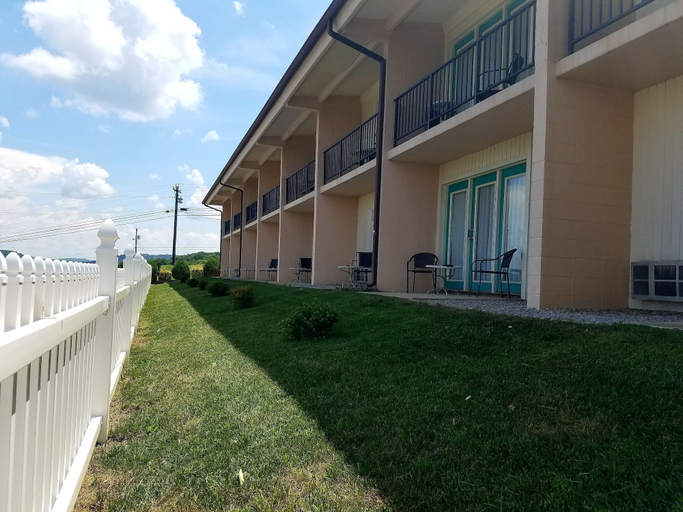 Exterior & Views 2, Baymont by Wyndham Cookeville, Putnam