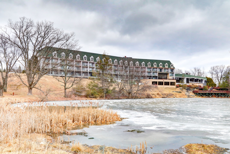 Exterior & Views 2, Chateau Resort & Conference Center, Monroe