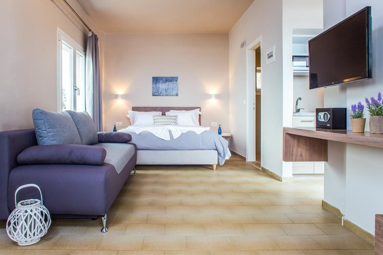 Bedroom 3, Evelyn Hotel, Crete