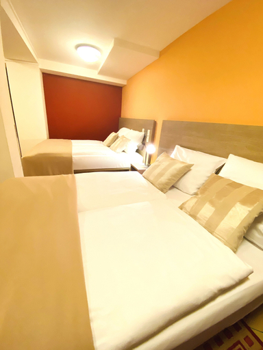 Bedroom 4, Hotel Hansehof, Hamburg