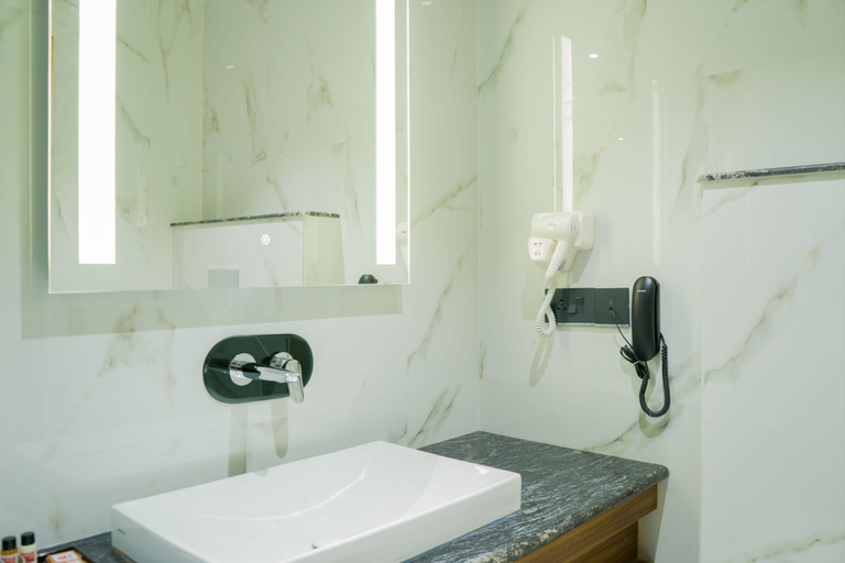 Bathroom 3, Hotel Clarks Inn Suites Kangra, Kangra