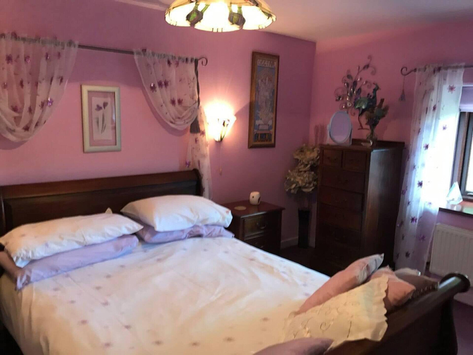 Bedroom 3, Converted Stone Barn -20 Acres - Farm Animals!, Denbighshire