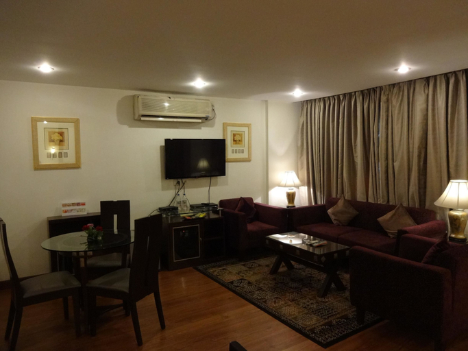 Others 5, The Hotel Hindusthan International, Pune